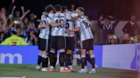 jogadores-e-torcedores-da-argentina-provocam-brasil-apos-goleada;-assista