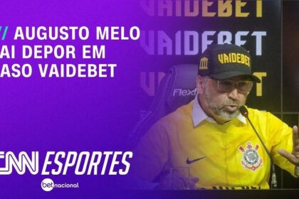 memphis-exibe-tornozelo-inchado-e-vira-duvida-no-corinthians-para-a-sula
