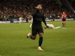 memphis-depay-detona-var-e-punicao-por-subir-na-bola