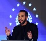 maduro-assina-decreto-de-emergencia-economica-na-venezuela;-entenda