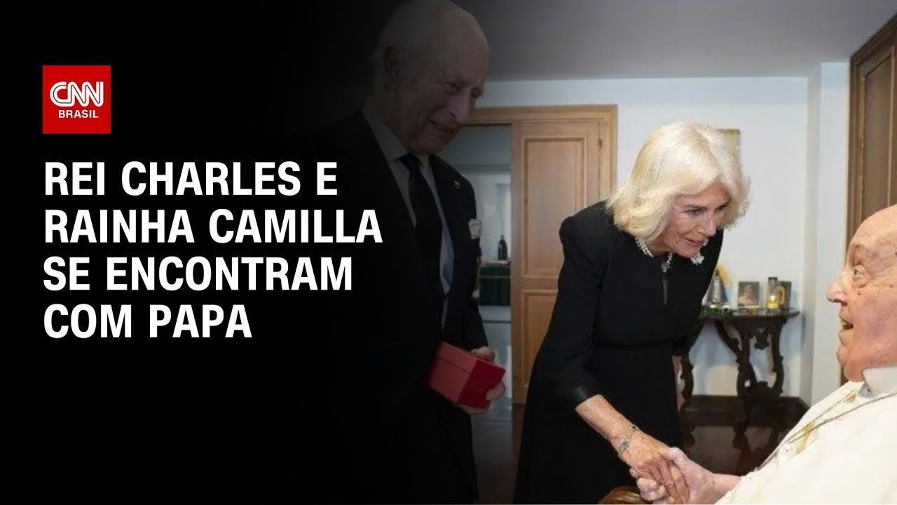 papa-francisco-faz-aparicao-na-praca-de-sao-pedro-durante-domingo-de-ramos
