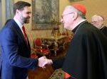 papa-francisco-faz-aparicao-surpresa-na-basilica-de-sao-pedro-no-vaticano