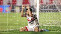 calleri-passa-por-cirurgia,-e-sao-paulo-atualiza-situacao-do-atacante