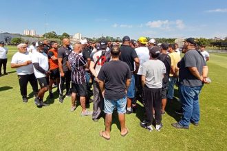 agressoes-e-furtos:-relembre-invasoes-de-cts-no-futebol-brasileiro